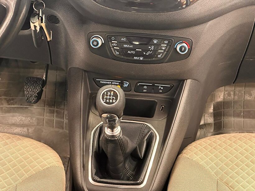 2018 Dizel Manuel Ford Tourneo Courier Kırmızı Polat Araç Dizayn Otomotiv İnşaat Sanayi Ve Ticaret Limited Şirketi