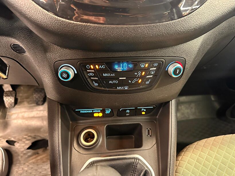 2018 Dizel Manuel Ford Tourneo Courier Kırmızı Polat Araç Dizayn Otomotiv İnşaat Sanayi Ve Ticaret Limited Şirketi