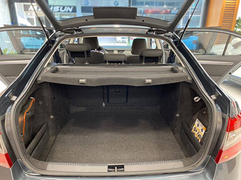 2018 Dizel Otomatik Skoda Octavia Gri Polat Araç Dizayn Otomotiv İnşaat Sanayi Ve Ticaret Limited Şirketi