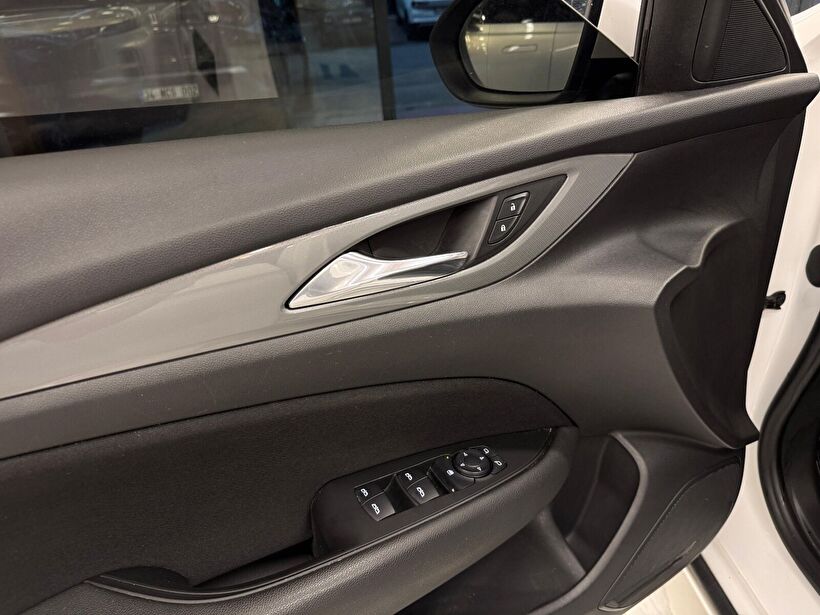 2020 Dizel Otomatik Opel Insignia Beyaz Polat Araç Dizayn Otomotiv İnşaat Sanayi Ve Ticaret Limited Şirketi