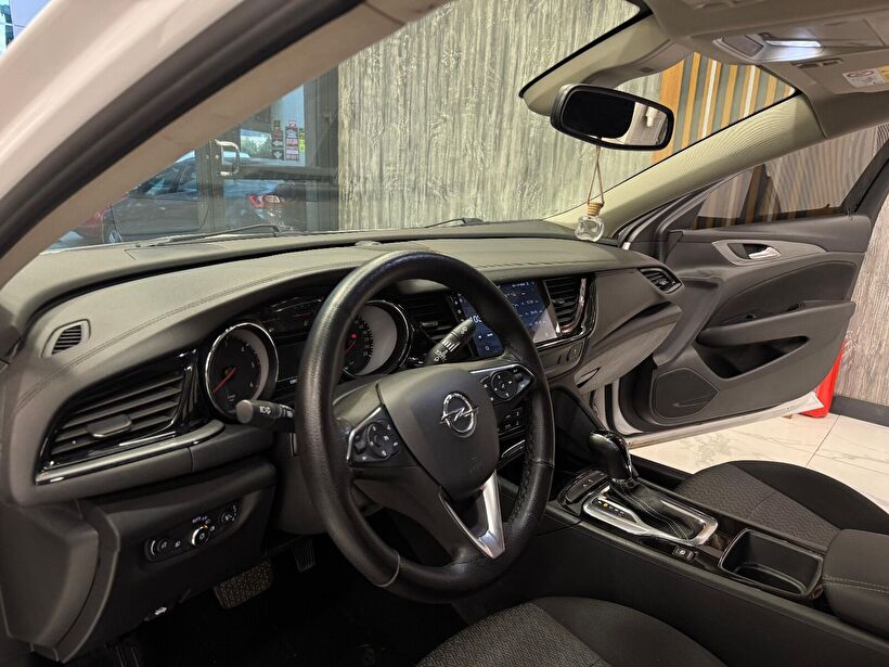 2020 Dizel Otomatik Opel Insignia Beyaz Polat Araç Dizayn Otomotiv İnşaat Sanayi Ve Ticaret Limited Şirketi