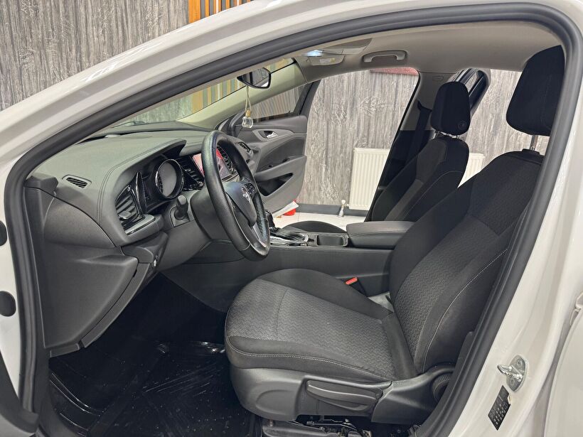 2020 Dizel Otomatik Opel Insignia Beyaz Polat Araç Dizayn Otomotiv İnşaat Sanayi Ve Ticaret Limited Şirketi