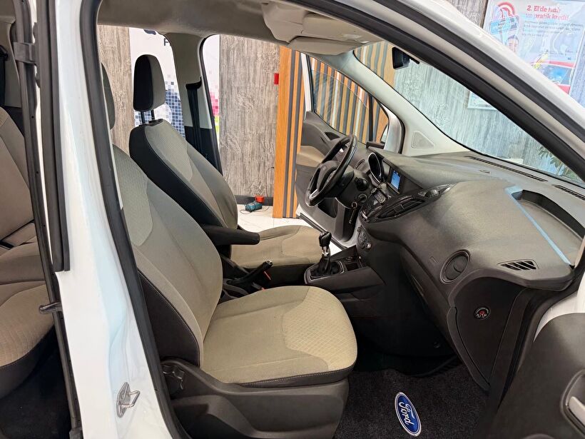 2022 Benzin Manuel Ford Tourneo Courier Beyaz Polat Araç Dizayn Otomotiv İnşaat Sanayi Ve Ticaret Limited Şirketi