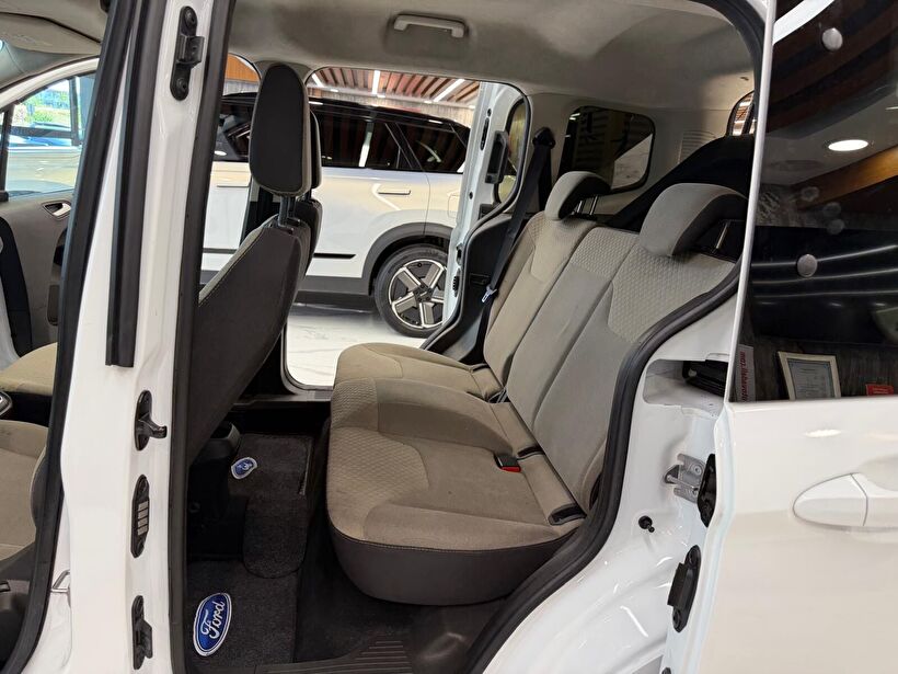 2022 Benzin Manuel Ford Tourneo Courier Beyaz Polat Araç Dizayn Otomotiv İnşaat Sanayi Ve Ticaret Limited Şirketi