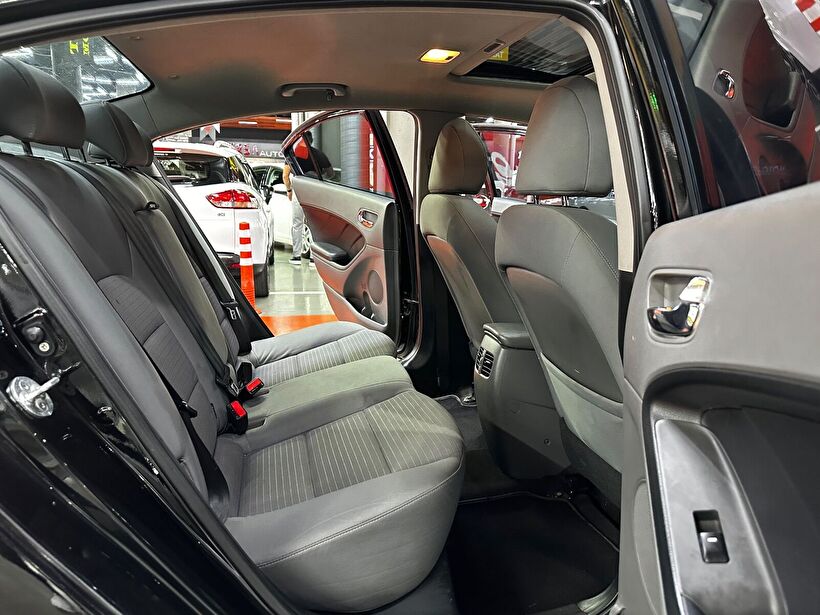 2017 Dizel Otomatik Kia Cerato Siyah Polat Araç Dizayn Otomotiv İnşaat Sanayi Ve Ticaret Limited Şirketi