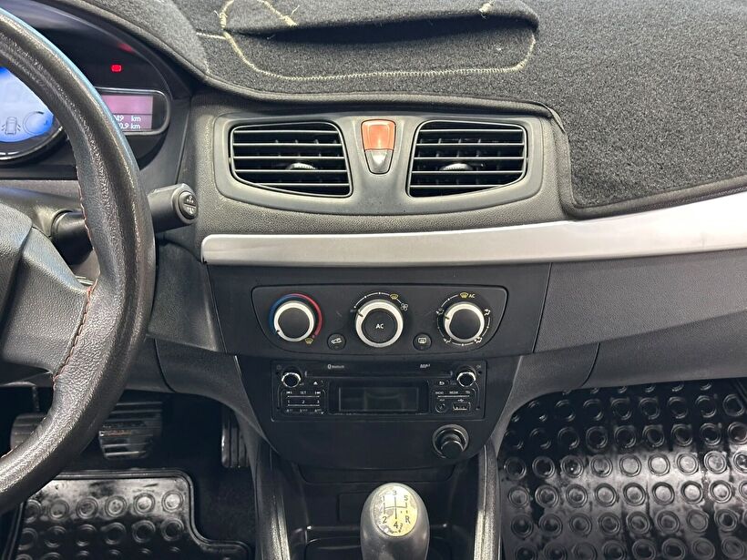 2013 Dizel Manuel Renault Fluence Beyaz Polat Araç Dizayn Otomotiv İnşaat Sanayi Ve Ticaret Limited Şirketi