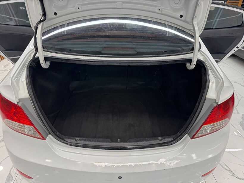 2018 Dizel Manuel Hyundai Accent Blue Beyaz Polat Araç Dizayn Otomotiv İnşaat Sanayi Ve Ticaret Limited Şirketi