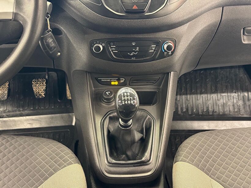 2023 Dizel Manuel Ford Tourneo Courier Beyaz Polat Araç Dizayn Otomotiv İnşaat Sanayi Ve Ticaret Limited Şirketi