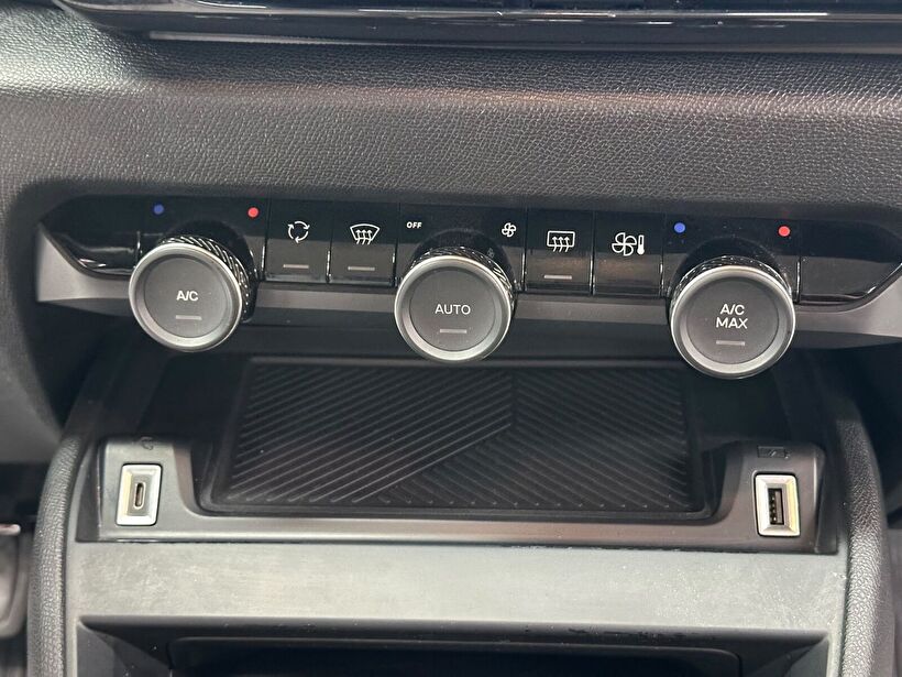 2023 Benzin Otomatik Citroen C4 Beyaz Polat Araç Dizayn Otomotiv İnşaat Sanayi Ve Ticaret Limited Şirketi