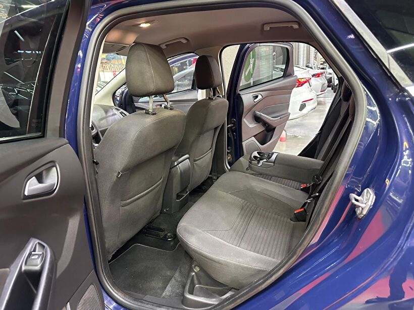 2015 Dizel Otomatik Ford Focus Mavi Polat Araç Dizayn Otomotiv İnşaat Sanayi Ve Ticaret Limited Şirketi