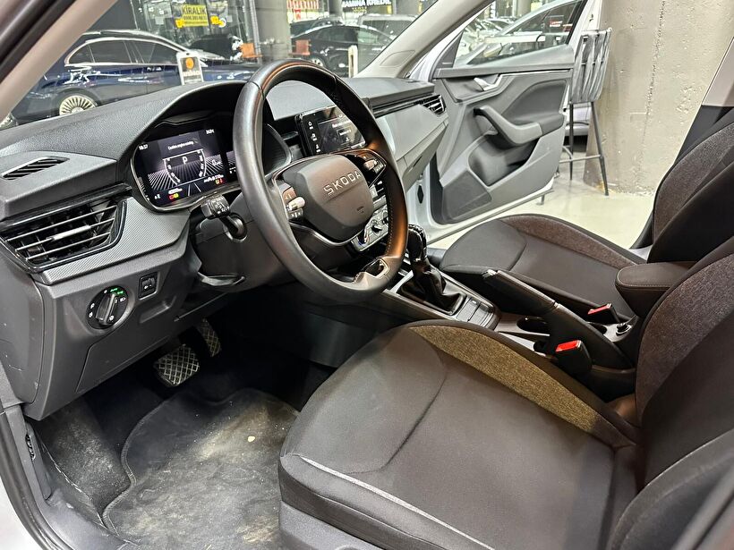 2025 Benzin Otomatik Skoda Scala Gri Polat Araç Dizayn Otomotiv İnşaat Sanayi Ve Ticaret Limited Şirketi