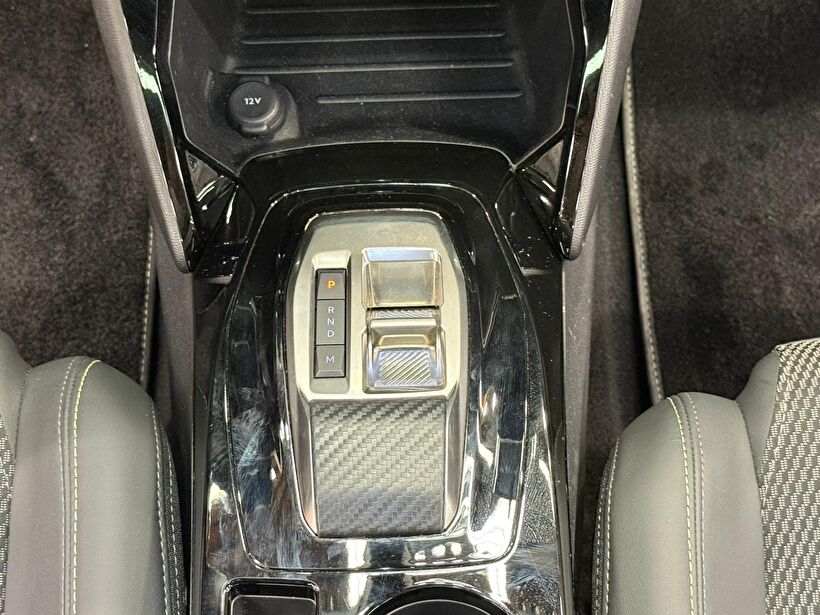 2024 Benzin Otomatik Peugeot 2008 Gümüş Gri Polat Araç Dizayn Otomotiv İnşaat Sanayi Ve Ticaret Limited Şirketi