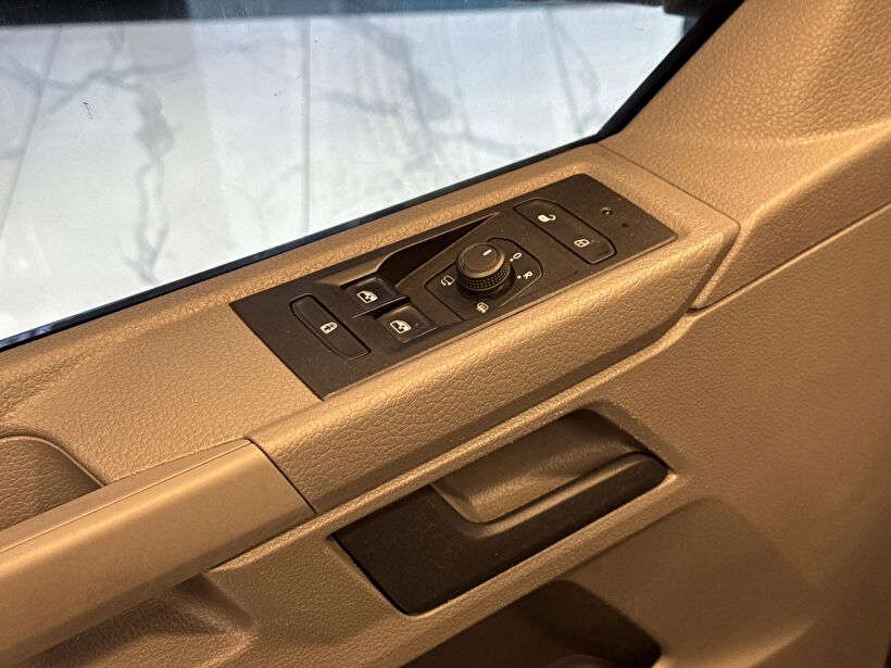 2024 Dizel Otomatik Volkswagen Transporter Gri Polat Araç Dizayn Otomotiv İnşaat Sanayi Ve Ticaret Limited Şirketi