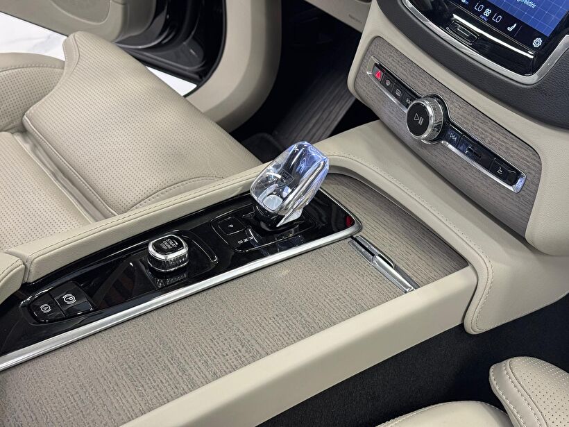 2024 MHEV Otomatik Volvo XC90 Siyah Polat Araç Dizayn Otomotiv İnşaat Sanayi Ve Ticaret Limited Şirketi