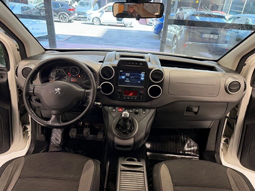 2017 Dizel Manuel Peugeot Partner Beyaz Polat Araç Dizayn Otomotiv İnşaat Sanayi Ve Ticaret Limited Şirketi