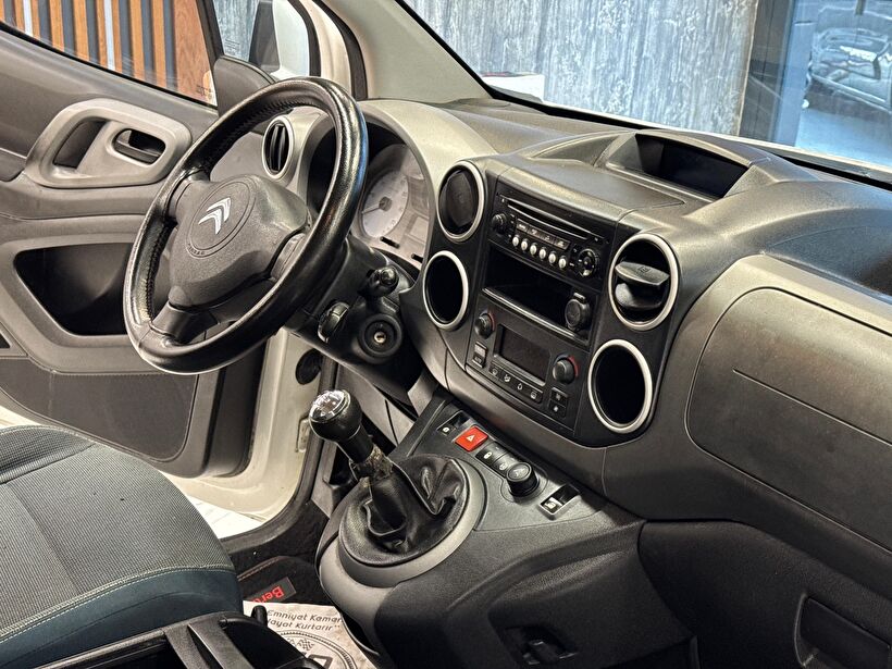 2017 Dizel Manuel Citroen Berlingo Beyaz Polat Araç Dizayn Otomotiv İnşaat Sanayi Ve Ticaret Limited Şirketi