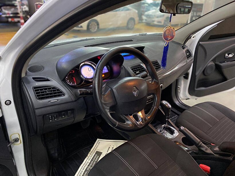 2015 Dizel Otomatik Renault Fluence Beyaz Polat Araç Dizayn Otomotiv İnşaat Sanayi Ve Ticaret Limited Şirketi