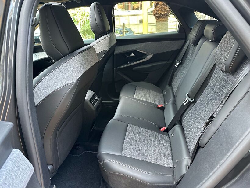 2025 Hybrid Otomatik Peugeot 3008 Gri Polat Araç Dizayn Otomotiv İnşaat Sanayi Ve Ticaret Limited Şirketi