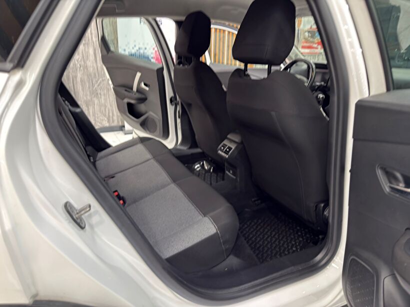 2022 Benzin Otomatik Citroen C4 Beyaz Polat Araç Dizayn Otomotiv İnşaat Sanayi Ve Ticaret Limited Şirketi