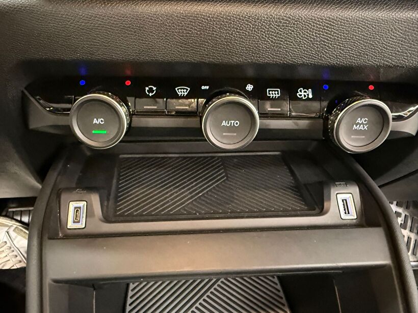 2022 Benzin Otomatik Citroen C4 Beyaz Polat Araç Dizayn Otomotiv İnşaat Sanayi Ve Ticaret Limited Şirketi