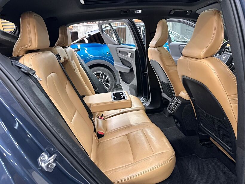 2021 Benzin Otomatik Volvo XC40 Mavi Polat Araç Dizayn Otomotiv İnşaat Sanayi Ve Ticaret Limited Şirketi