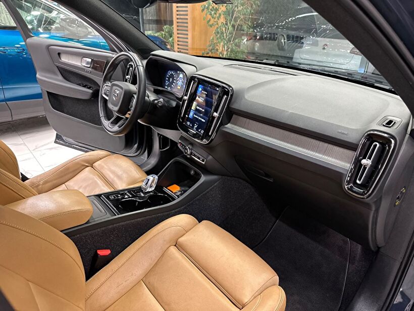 2021 Benzin Otomatik Volvo XC40 Mavi Polat Araç Dizayn Otomotiv İnşaat Sanayi Ve Ticaret Limited Şirketi