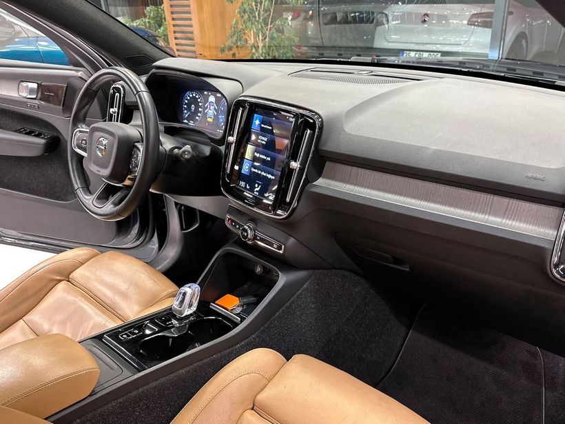 2021 Benzin Otomatik Volvo XC40 Mavi Polat Araç Dizayn Otomotiv İnşaat Sanayi Ve Ticaret Limited Şirketi
