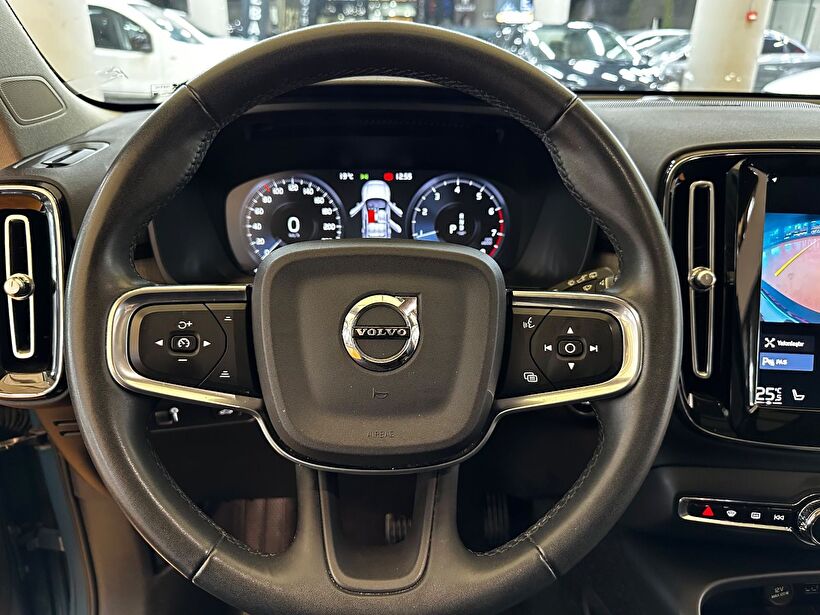 2022 Benzin Otomatik Volvo XC40 Mavi Polat Araç Dizayn Otomotiv İnşaat Sanayi Ve Ticaret Limited Şirketi