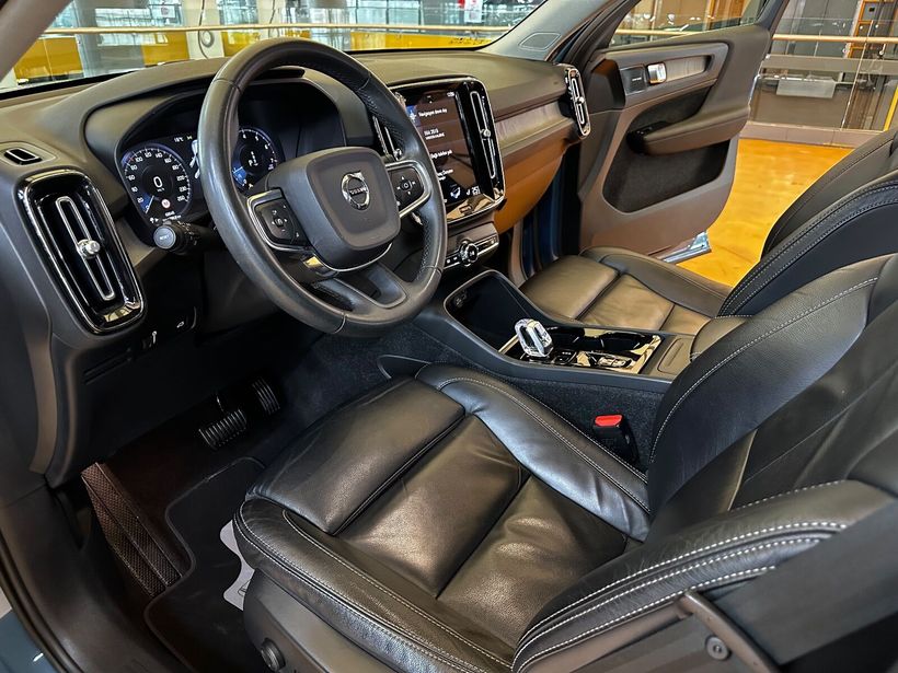 2022 Benzin Otomatik Volvo XC40 Mavi Polat Araç Dizayn Otomotiv İnşaat Sanayi Ve Ticaret Limited Şirketi
