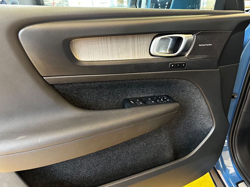 2022 Benzin Otomatik Volvo XC40 Mavi Polat Araç Dizayn Otomotiv İnşaat Sanayi Ve Ticaret Limited Şirketi
