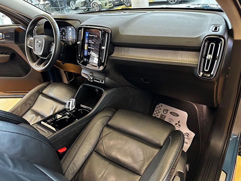 2022 Benzin Otomatik Volvo XC40 Mavi Polat Araç Dizayn Otomotiv İnşaat Sanayi Ve Ticaret Limited Şirketi