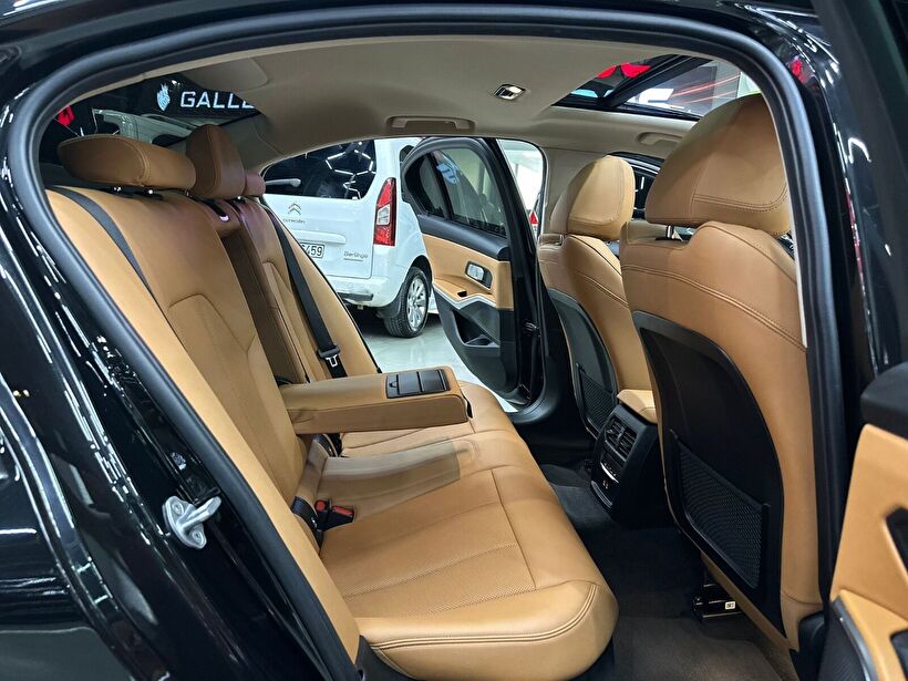 2023 Benzin Otomatik BMW 3 Serisi Siyah Polat Araç Dizayn Otomotiv İnşaat Sanayi Ve Ticaret Limited Şirketi