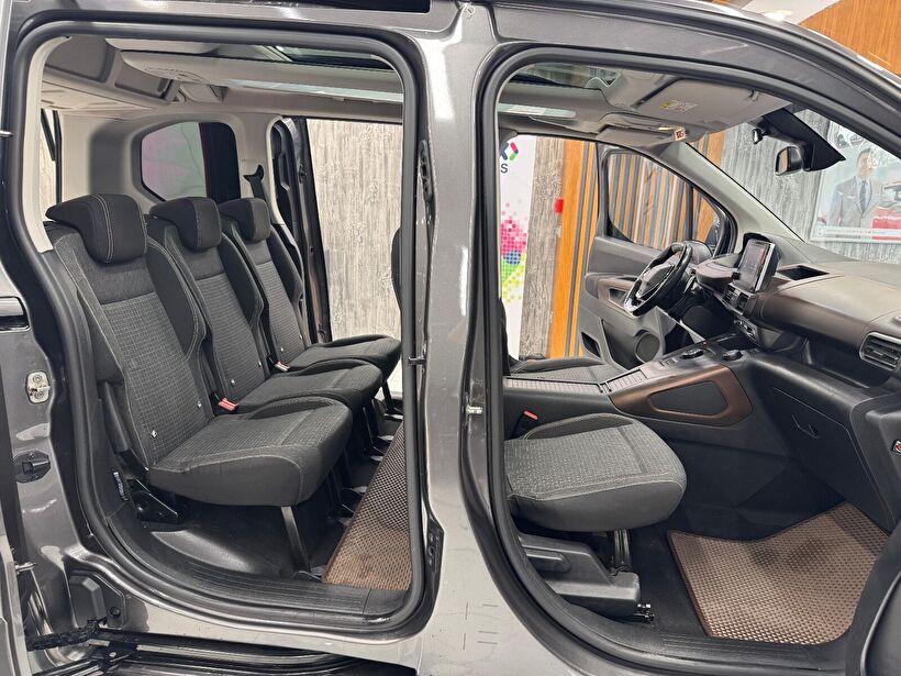 2021 Dizel Otomatik Peugeot Rifter Füme Polat Araç Dizayn Otomotiv İnşaat Sanayi Ve Ticaret Limited Şirketi