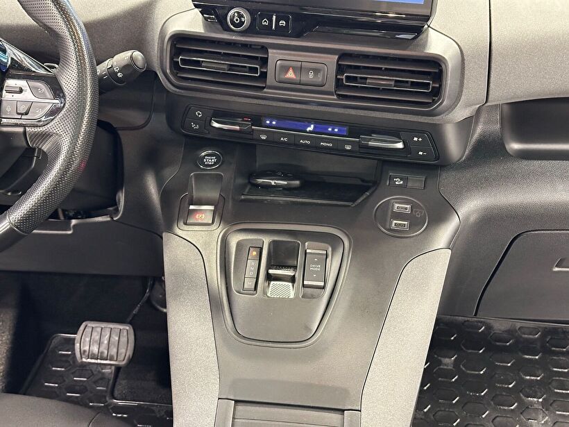 2024 Dizel Otomatik Peugeot Rifter Siyah Polat Araç Dizayn Otomotiv İnşaat Sanayi Ve Ticaret Limited Şirketi