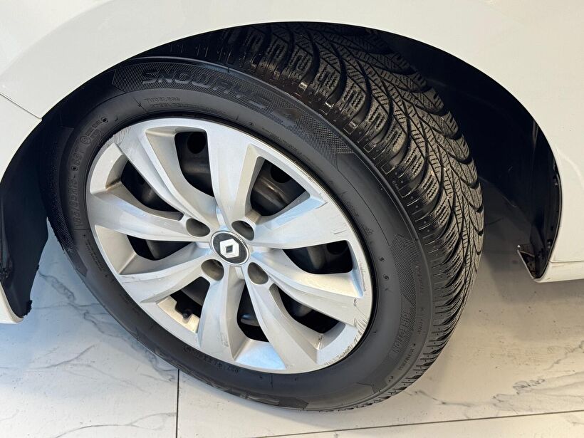 2022 Benzin Otomatik Renault Clio Beyaz Polat Araç Dizayn Otomotiv İnşaat Sanayi Ve Ticaret Limited Şirketi