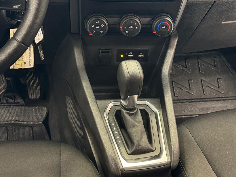 2022 Benzin Otomatik Renault Clio Beyaz Polat Araç Dizayn Otomotiv İnşaat Sanayi Ve Ticaret Limited Şirketi