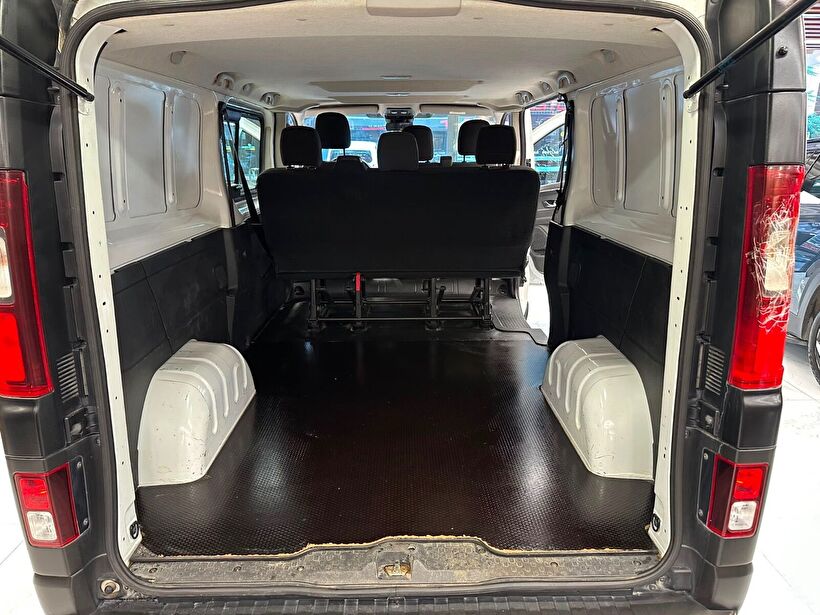 2024 Dizel Otomatik Renault Trafic Beyaz Polat Araç Dizayn Otomotiv İnşaat Sanayi Ve Ticaret Limited Şirketi