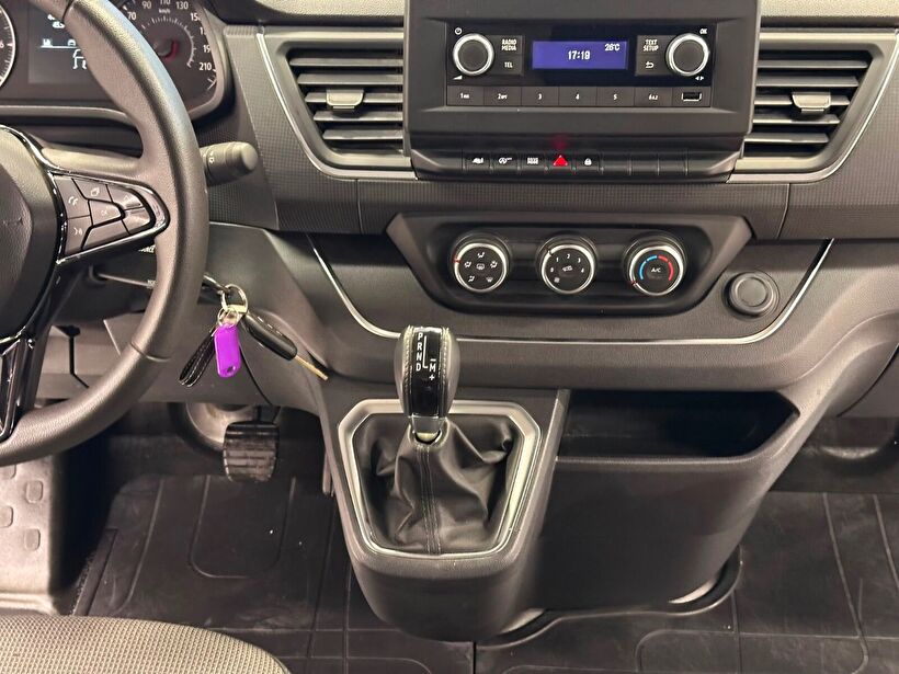 2024 Dizel Otomatik Renault Trafic Beyaz Polat Araç Dizayn Otomotiv İnşaat Sanayi Ve Ticaret Limited Şirketi