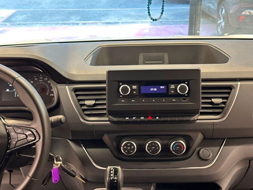 2024 Dizel Otomatik Renault Trafic Beyaz Polat Araç Dizayn Otomotiv İnşaat Sanayi Ve Ticaret Limited Şirketi