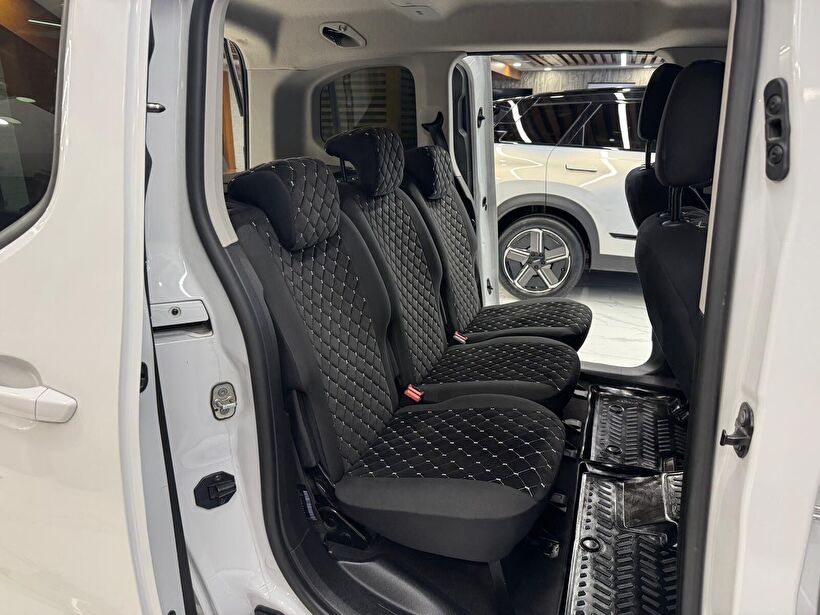 2023 Dizel Otomatik Opel Combo Life Beyaz Polat Araç Dizayn Otomotiv İnşaat Sanayi Ve Ticaret Limited Şirketi