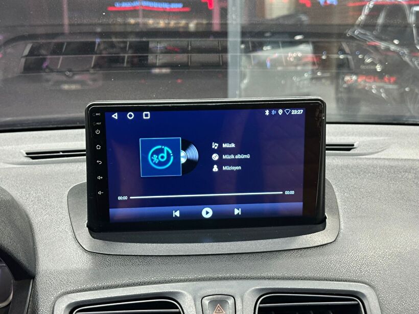 2013 Dizel Otomatik Renault Fluence Beyaz Polat Araç Dizayn Otomotiv İnşaat Sanayi Ve Ticaret Limited Şirketi