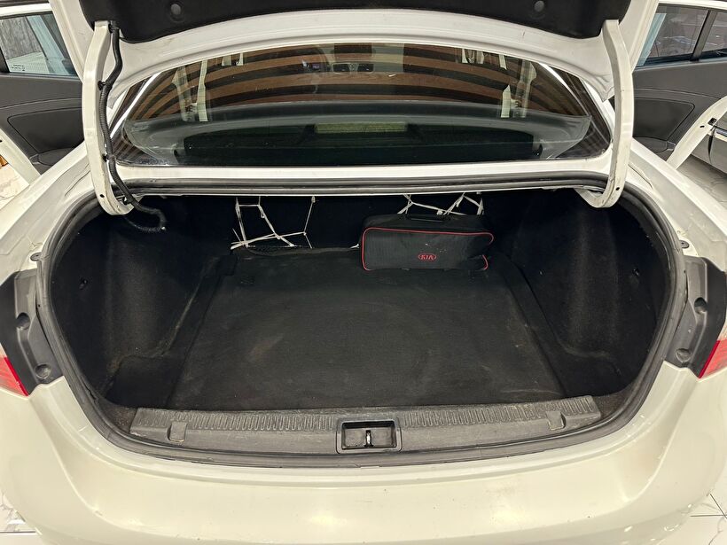 2013 Dizel Otomatik Renault Fluence Beyaz Polat Araç Dizayn Otomotiv İnşaat Sanayi Ve Ticaret Limited Şirketi