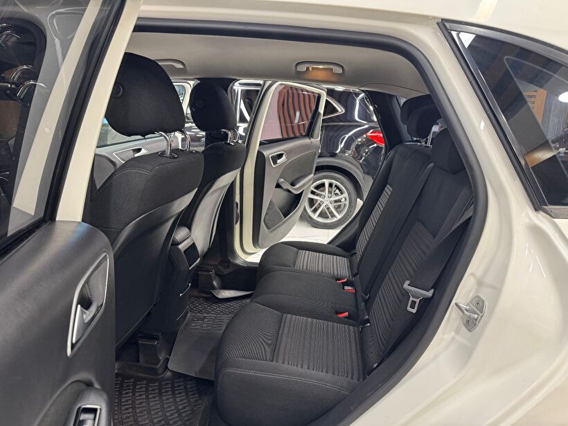 2012 Benzin Otomatik Mercedes-Benz B Beyaz Polat Araç Dizayn Otomotiv İnşaat Sanayi Ve Ticaret Limited Şirketi