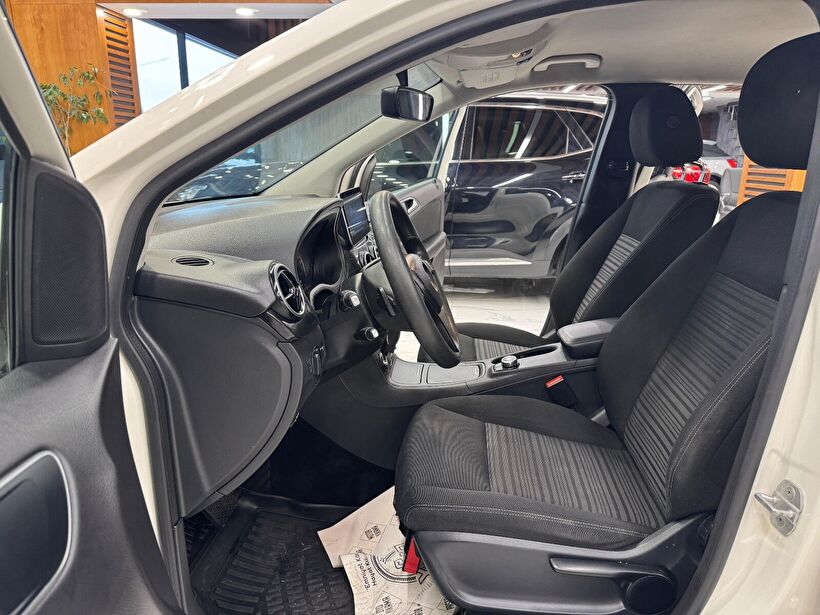 2012 Benzin Otomatik Mercedes-Benz B Beyaz Polat Araç Dizayn Otomotiv İnşaat Sanayi Ve Ticaret Limited Şirketi