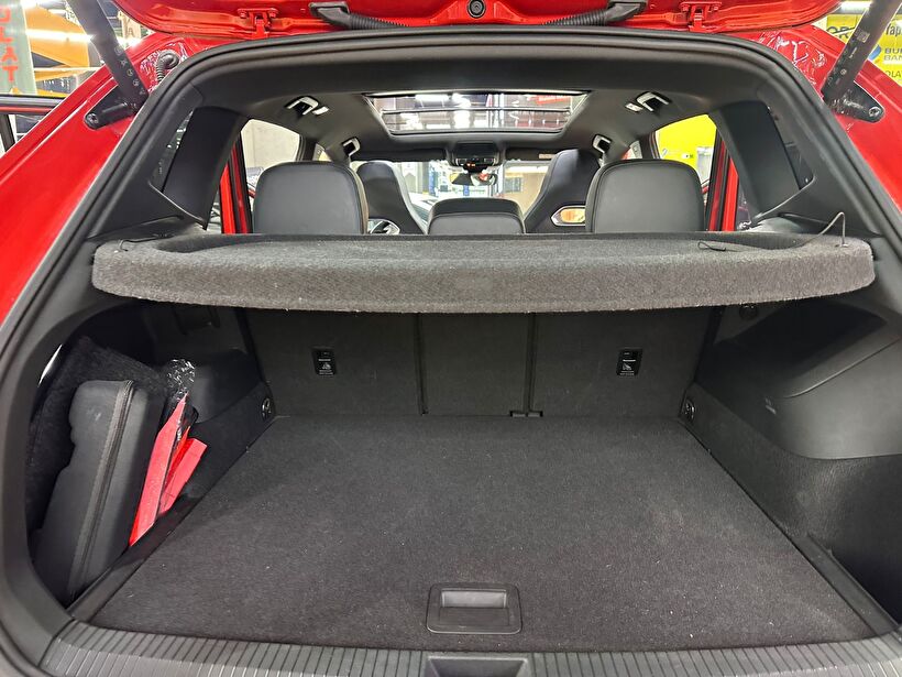 2024 Benzin Otomatik Volkswagen Tiguan Kırmızı Polat Araç Dizayn Otomotiv İnşaat Sanayi Ve Ticaret Limited Şirketi