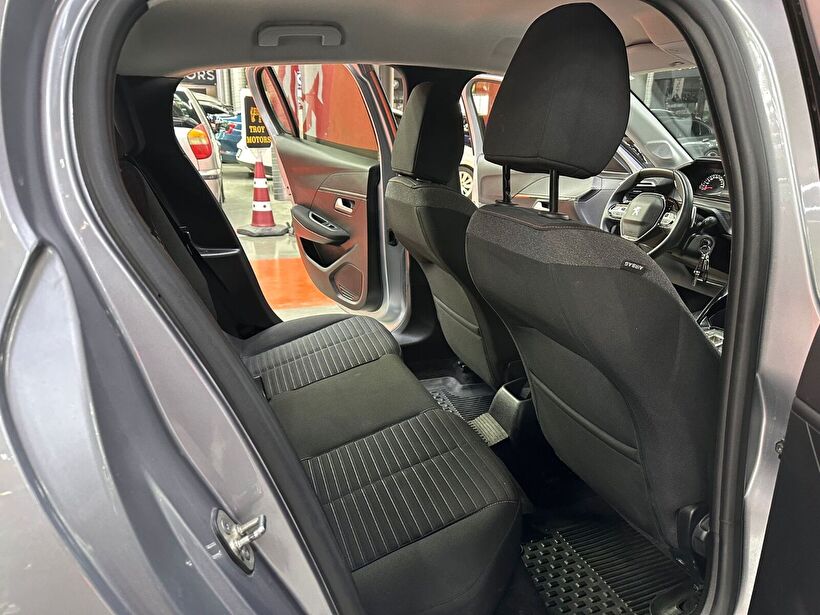 2023 Benzin Otomatik Peugeot 208 Gri Polat Araç Dizayn Otomotiv İnşaat Sanayi Ve Ticaret Limited Şirketi