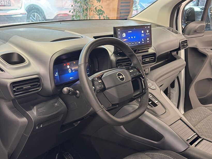 2025 Dizel Otomatik Opel Combo Life Beyaz Polat Araç Dizayn Otomotiv İnşaat Sanayi Ve Ticaret Limited Şirketi