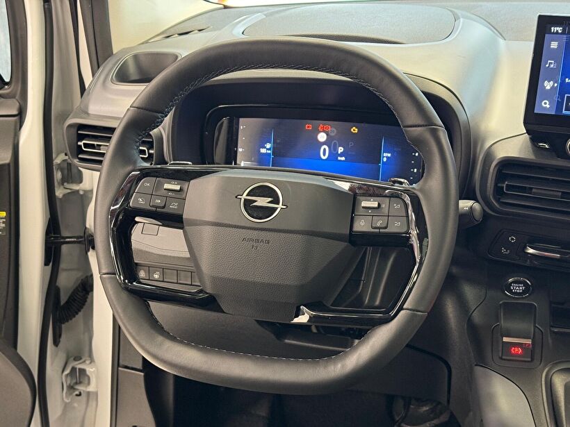 2025 Dizel Otomatik Opel Combo Life Beyaz Polat Araç Dizayn Otomotiv İnşaat Sanayi Ve Ticaret Limited Şirketi