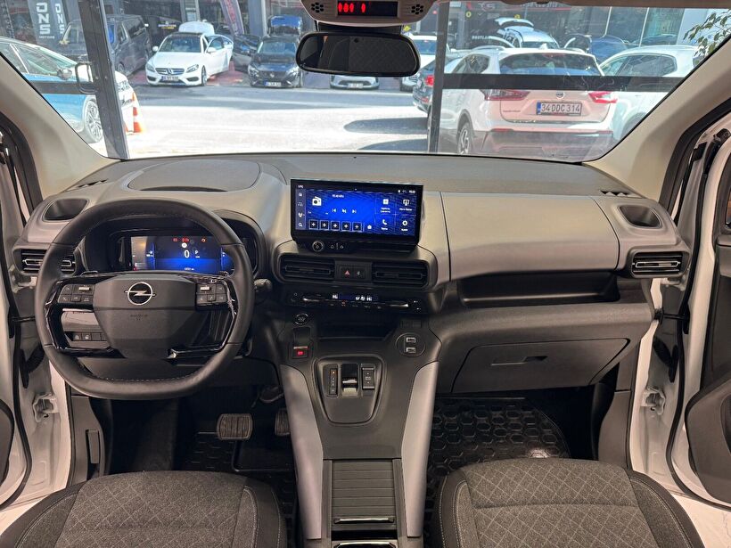 2025 Dizel Otomatik Opel Combo Life Beyaz Polat Araç Dizayn Otomotiv İnşaat Sanayi Ve Ticaret Limited Şirketi