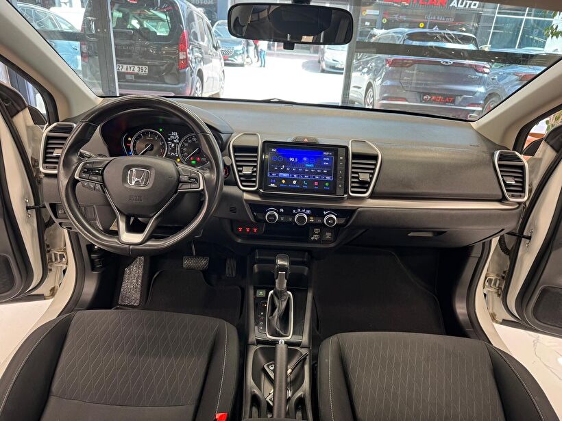 2022 Benzin Otomatik Honda City Beyaz Polat Araç Dizayn Otomotiv İnşaat Sanayi Ve Ticaret Limited Şirketi